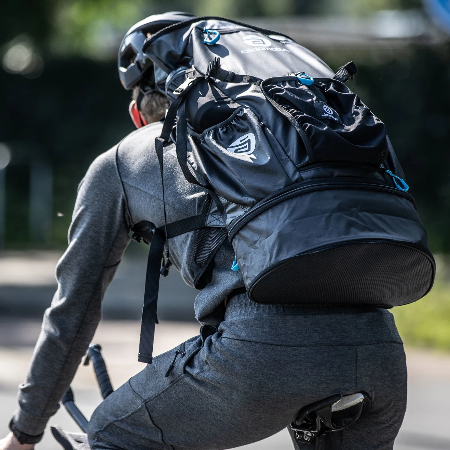 Cádomotus Versatile 2.0 Weatherproof Competition Bag 8 Cádomotus Versatile 2.0 Weatherproof Competition Bag - Image 6