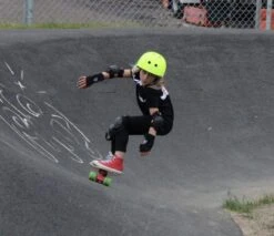 Triple Eight - Wristsaver 7 Triple Eight - Wristsaver -Roller Skating Equipment Store TripleEight Wristsaver 3